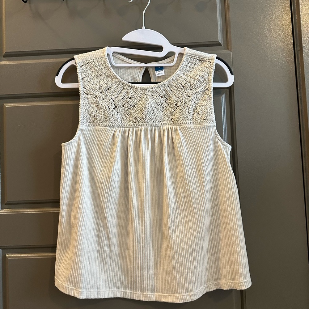 Women’s Sleeveless Top with Crochet Detail